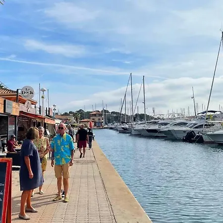 Rez-jardin Renove A Saint-raphael, Cote D'azur Saint-Raphael (Var)