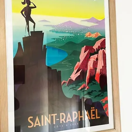 Rez-jardin Renove A Saint-raphael, Cote D'azur דירה