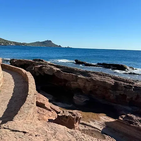 דירה Rez-jardin Renove A Saint-raphael, Cote D'azur *