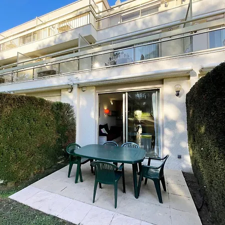 Rez-jardin Renove A Saint-raphael, Cote D'azur 公寓